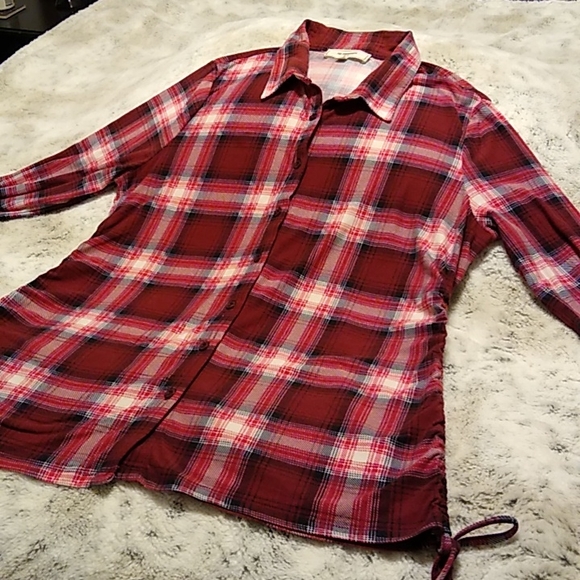 Like New No Comment Buttery Soft Plaid Top: Large - Picture 7 of 7